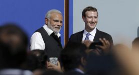 زوكربيرغ يدعو الهند لتوفير انترنت مجاني للفقراء